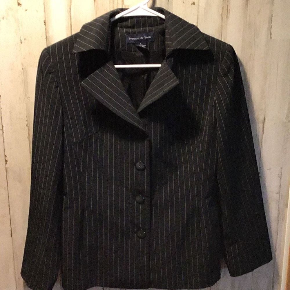 Skirt suit retro pinstripe design by Preston and York size 6